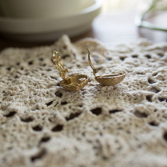 Vintage Designer Gold Tone Earrings - Picture 7 of 9